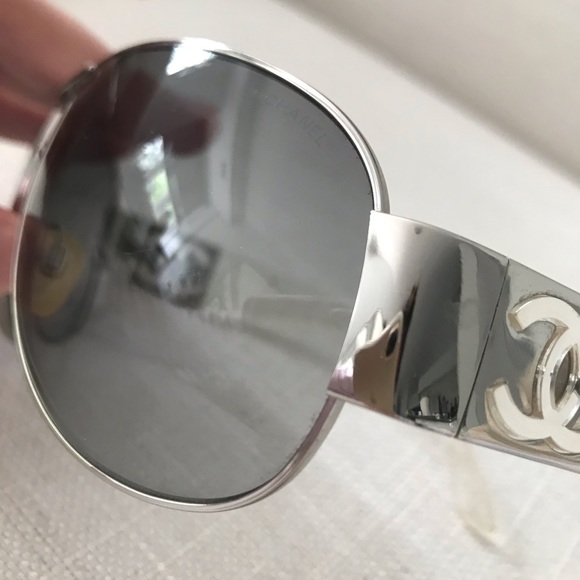 CHANEL Aviator Sunglasses - Picture 5 of 14